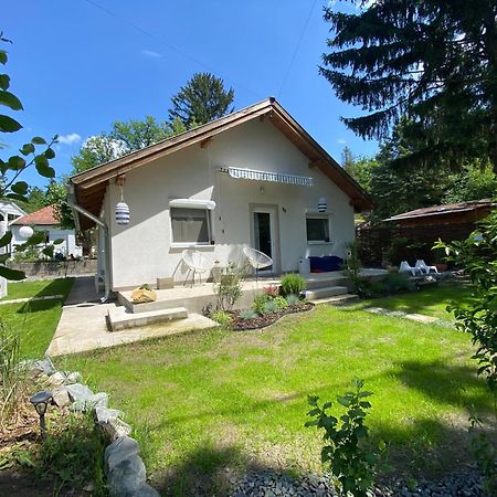Vila Marika Vendeghaz Szigetmonostor Exteriér fotografie