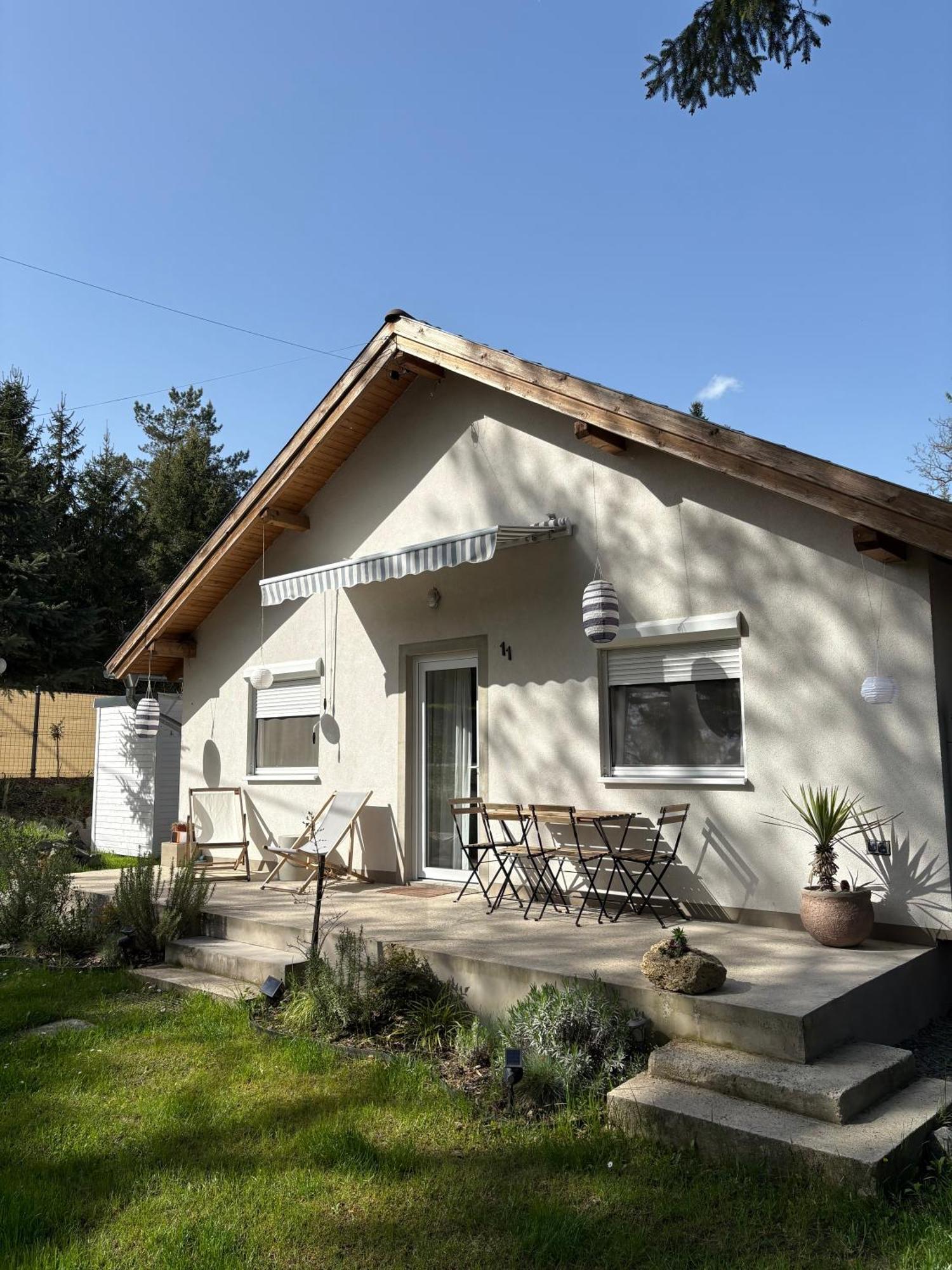 Vila Marika Vendeghaz Szigetmonostor Exteriér fotografie